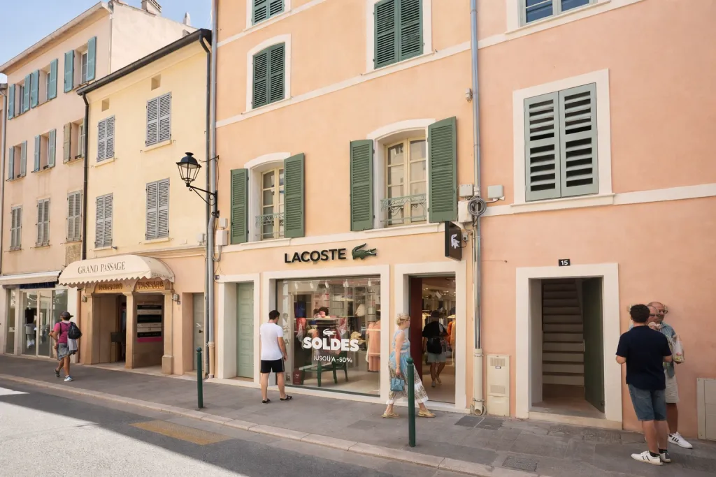 Lacoste — Saint-Tropez